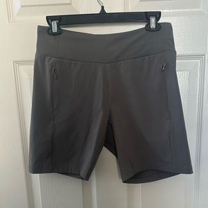 Columbia hiking shorts SZ Small